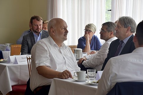 Kommunalpolitisches Arbeitsfrühstück mit den Vorsitzenden der im Landtag Brandenburg vertretenen Fraktionen